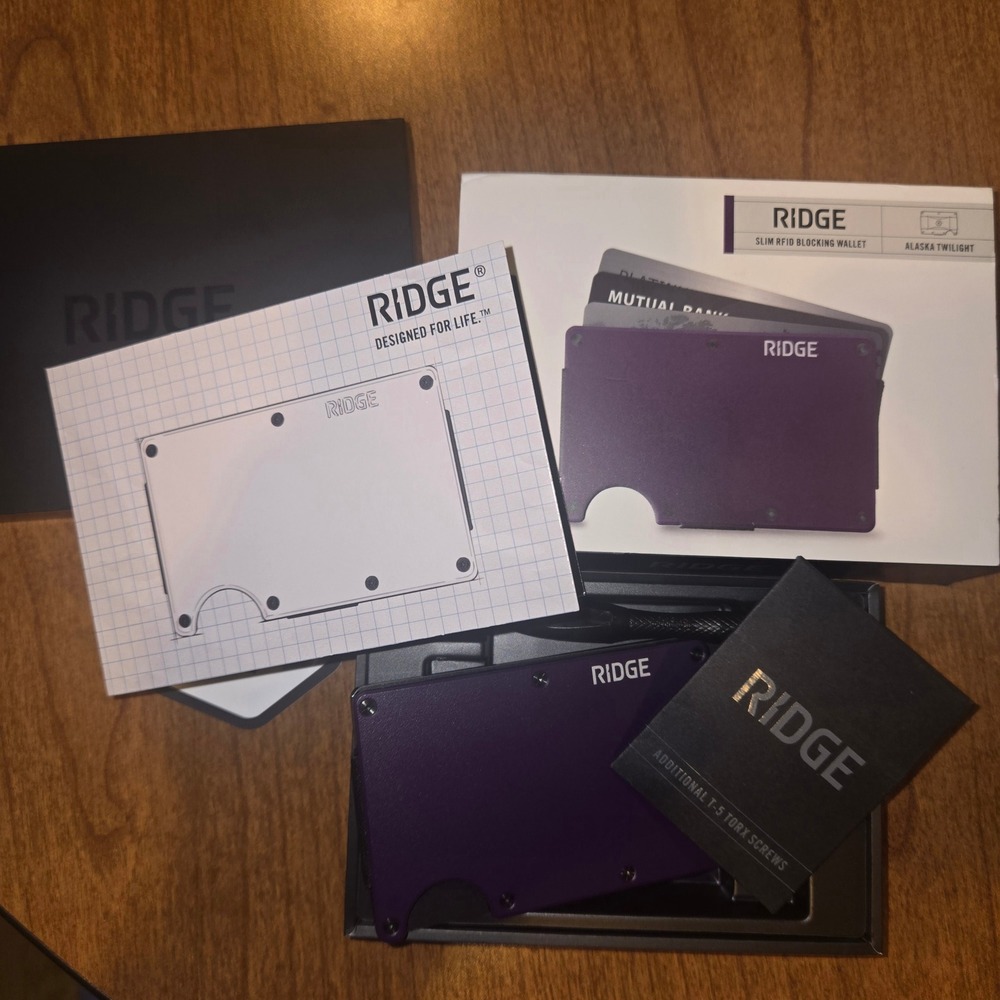 Ridge Slim RFID Blocking Wallet Alaska Twilight Purple Cash Strap AUWAI101706